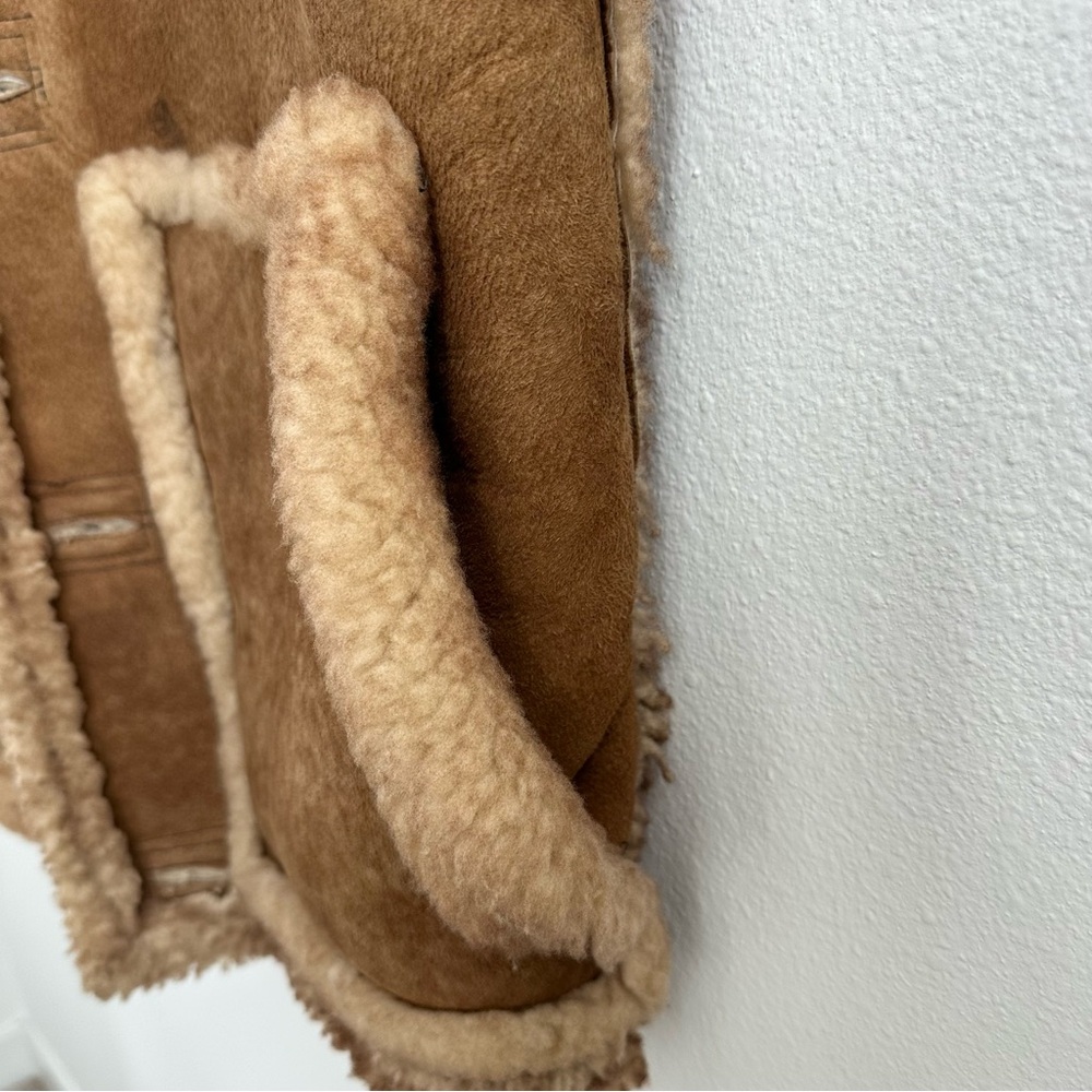 Sheepskin Trader leather shearling outdoorsman vest - Picture 9 of 11